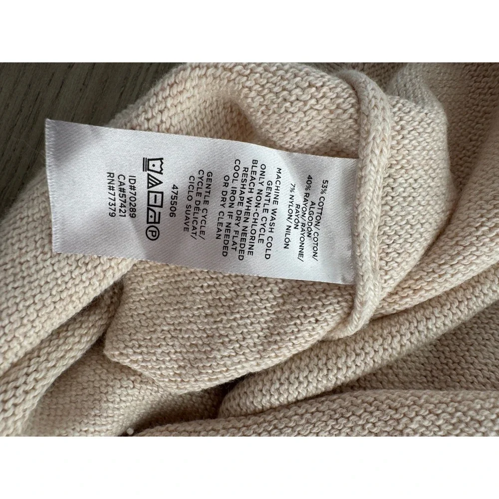 Ann Taylor women provide